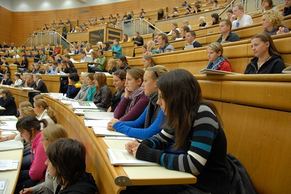 lecture hall hörsaal students university class